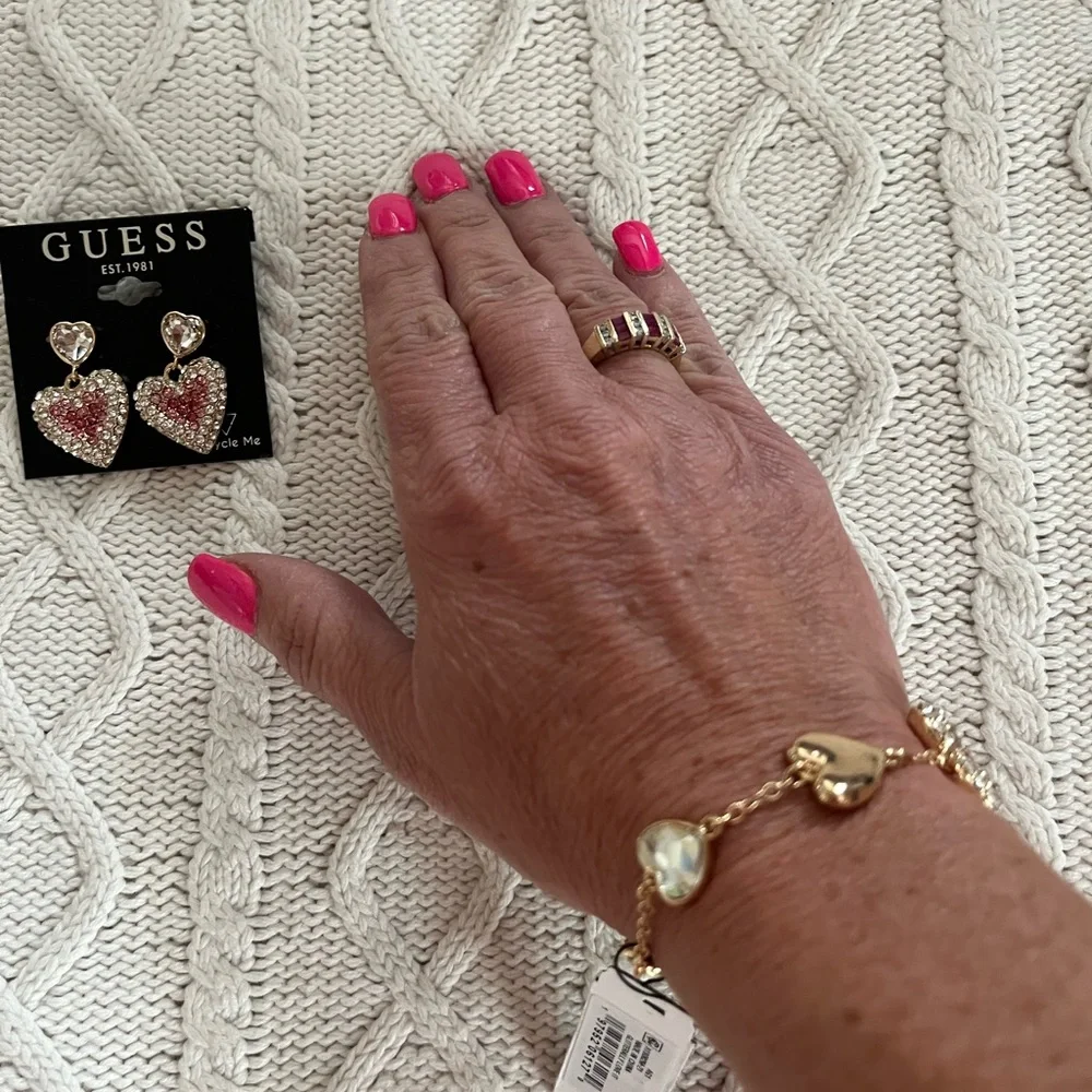 GUESS SET of Gold and Pink Heart Earrings with Matching Bracelet great gift! - Picture 11 of 15